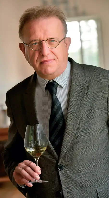 Dom Pérignon’s<br />
Chef de Cave Richard Geoffroy.