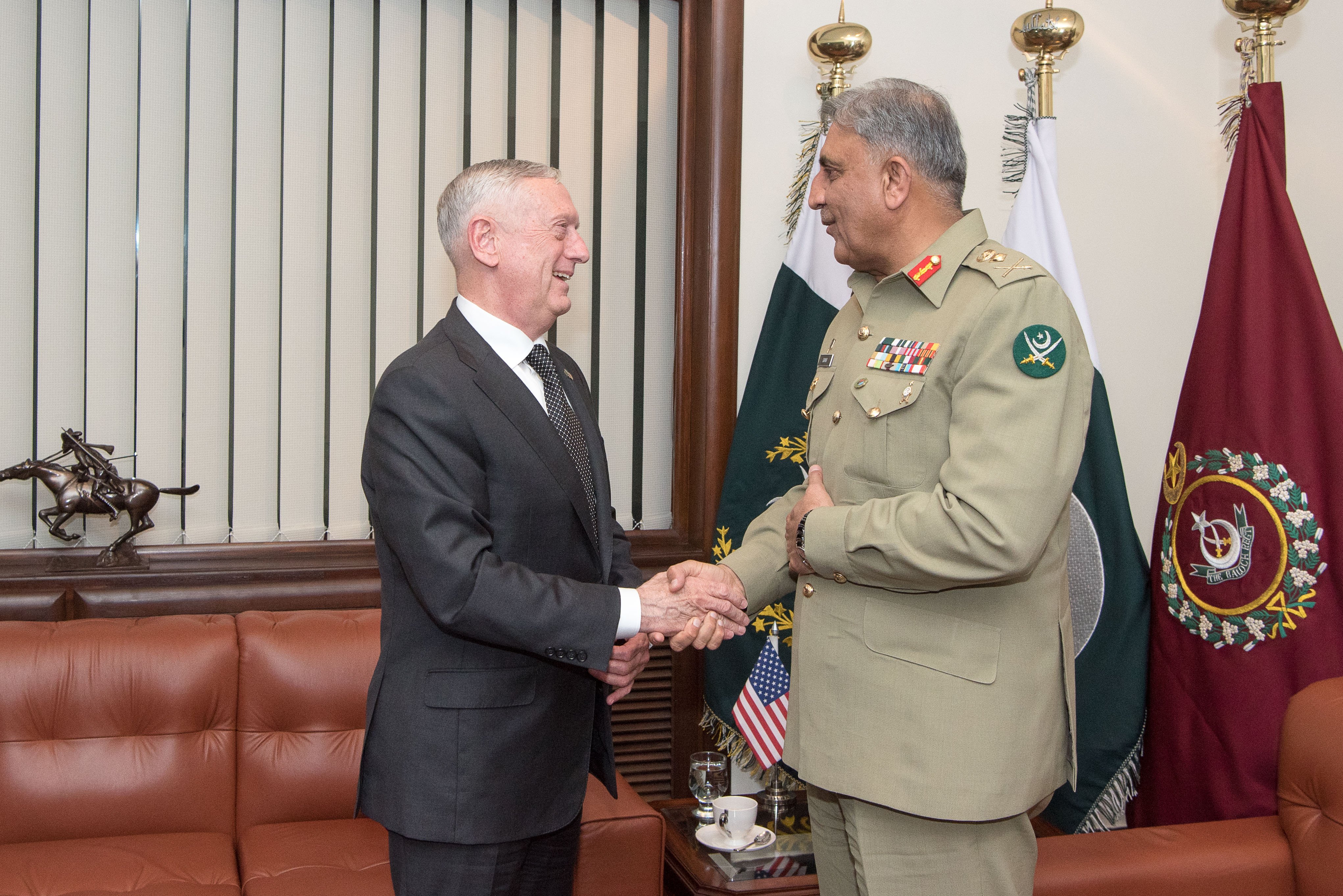U.S. Defense Secretary James N. Mattis meets with Pakistani Chief of Army Staff Gen. Qamar Bajwa, in Islamabad, on December 4, 2017. (Photograph: U.S. Army Sgt. Amber I. Smith / U.S. Department of Defense)