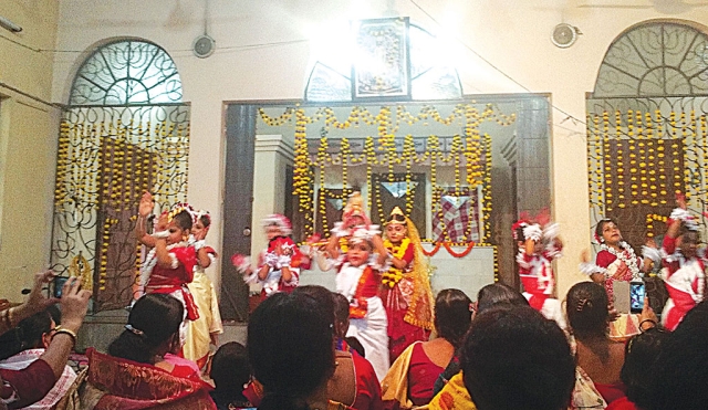 A cultural programme at Saraswati Shishu Mandir, Hatiara.