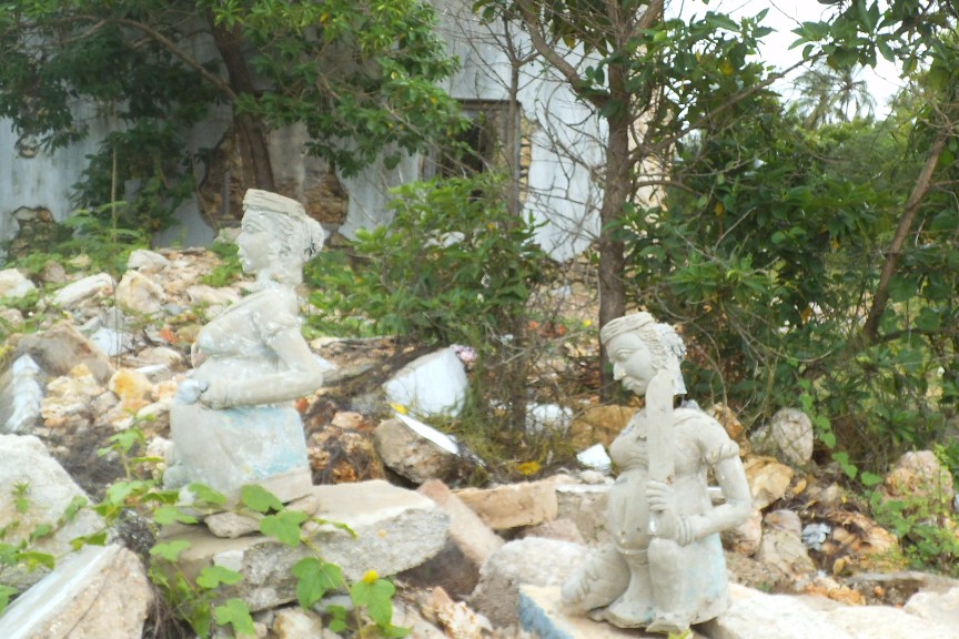 Sri Lanka’s armed forces fired mortar shells at the <i>mandirs</i>, blew off their roofs and relented only after the sanctum sanctorum of the <i>mandirs </i>stood completely damaged.